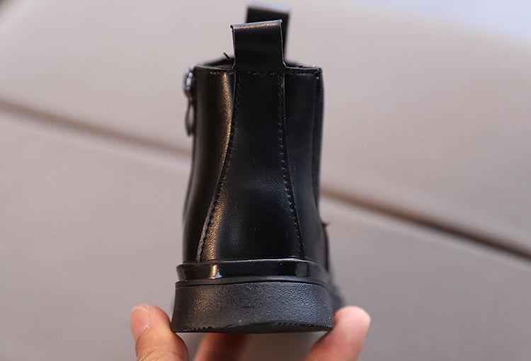 Sapatos Infantis de Couro e Elegância - O Retalho