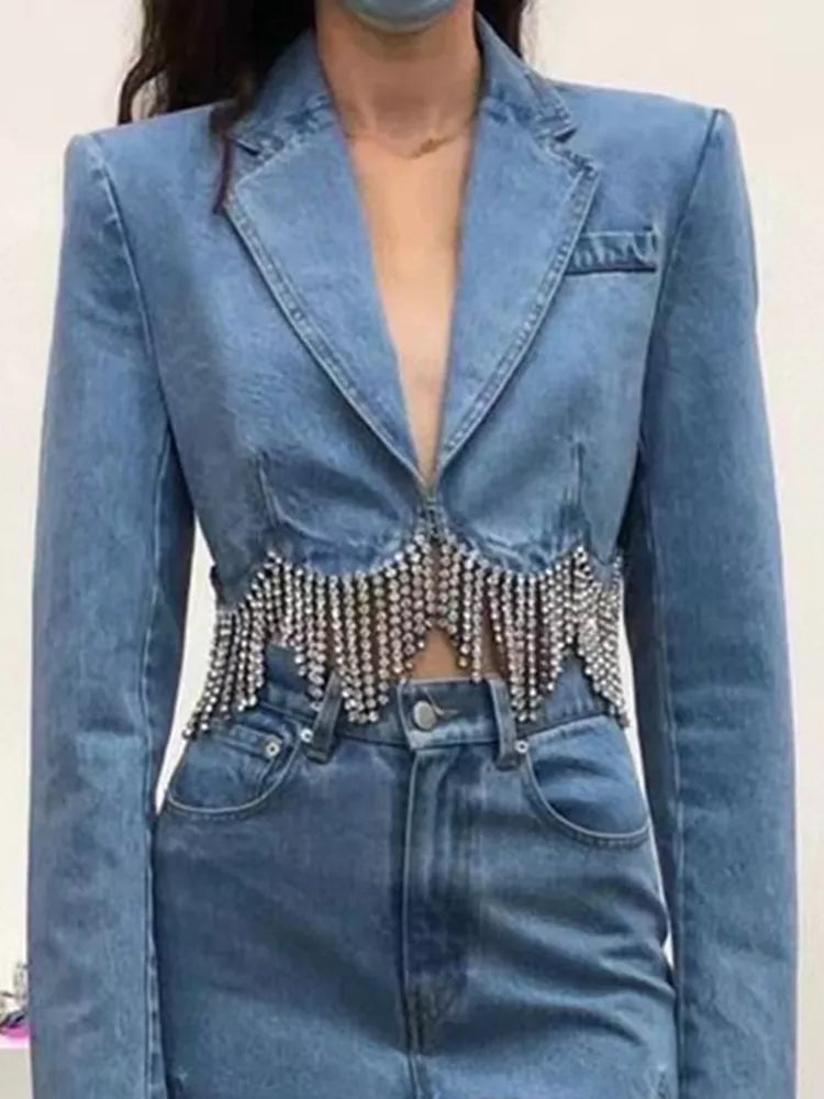 Jaqueta de Jeans com Franjas na Borda e Detalhes em brilho - O Retalho