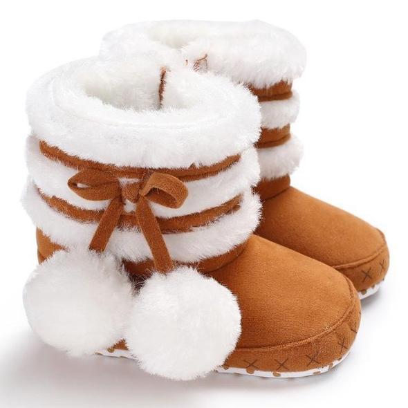 Botinhas de Inverno com Pompons - O Retalho