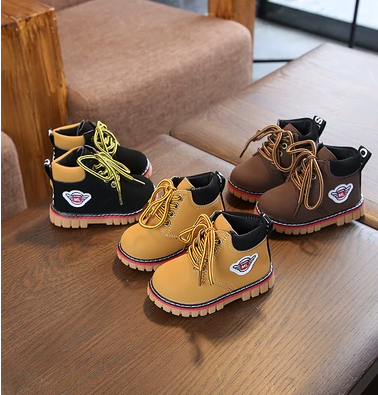 Botas para Meninos no Inverno - O Retalho