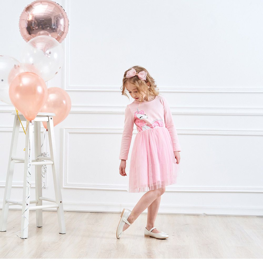 vestidos elegantes para meninas com desenho de unicórnio - O Retalho