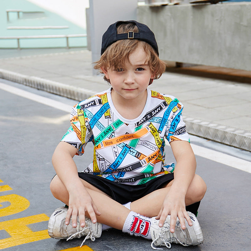 Camiseta infantil estilosa com cores lindas - O Retalho