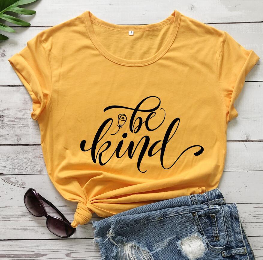 Camiseta manga curta estilo Europeu - O Retalho
