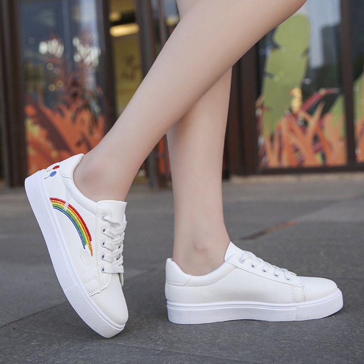 Sapatos Femininos de Couro Sintético - O Retalho