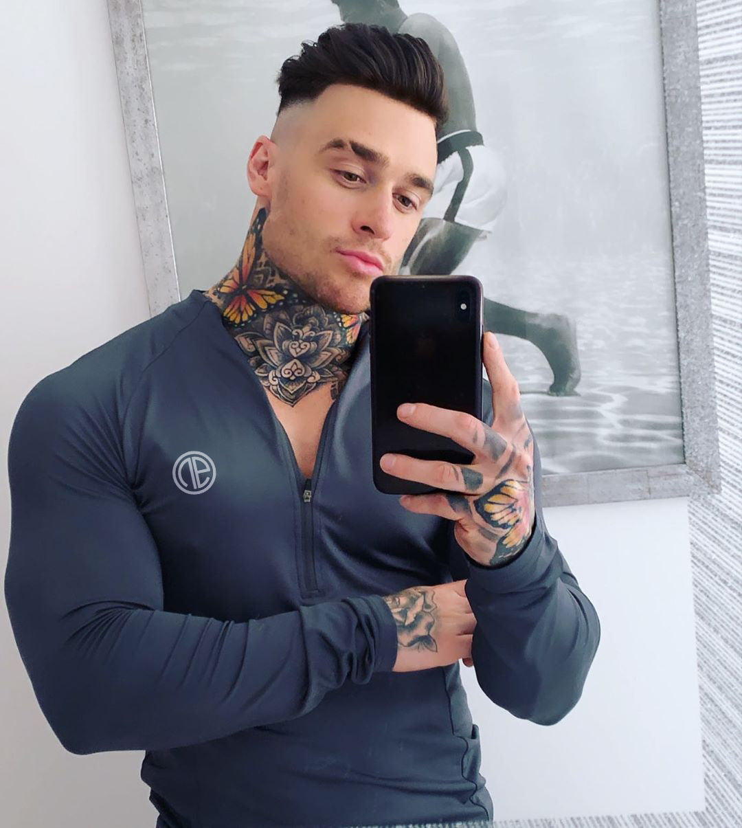 Camiseta de Manga Longa com Zíper no Pescoço para Fitness - O Retalho