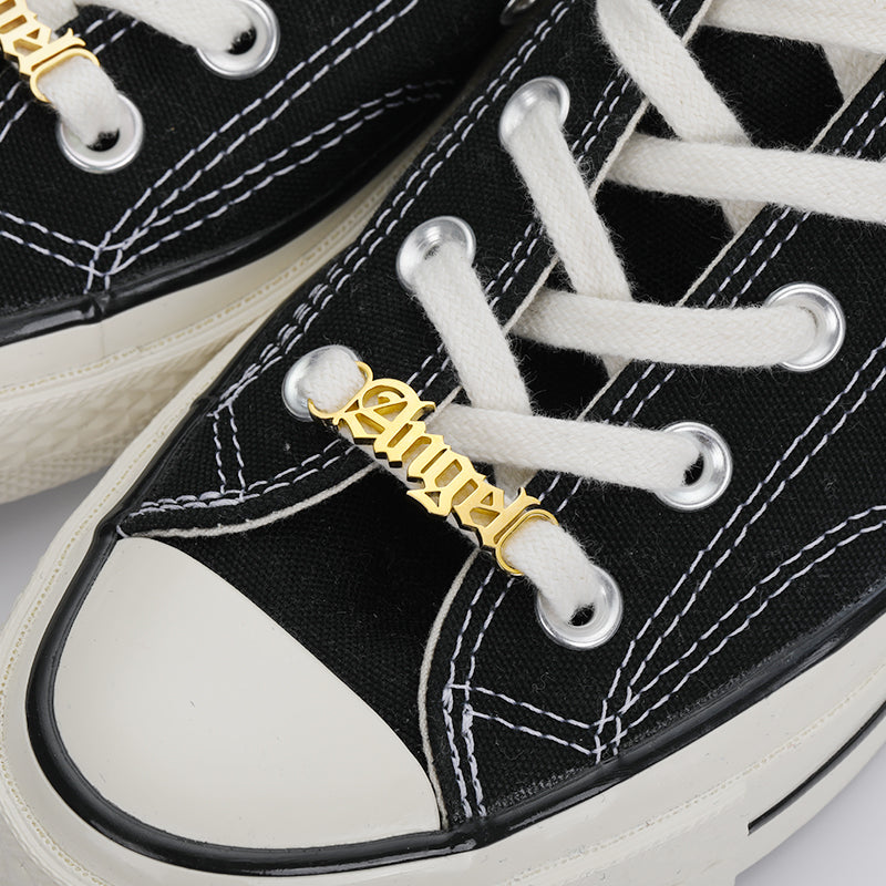 Tênis personalizado para mulheres e homens com fivela em aço inoxidável - O Retalho