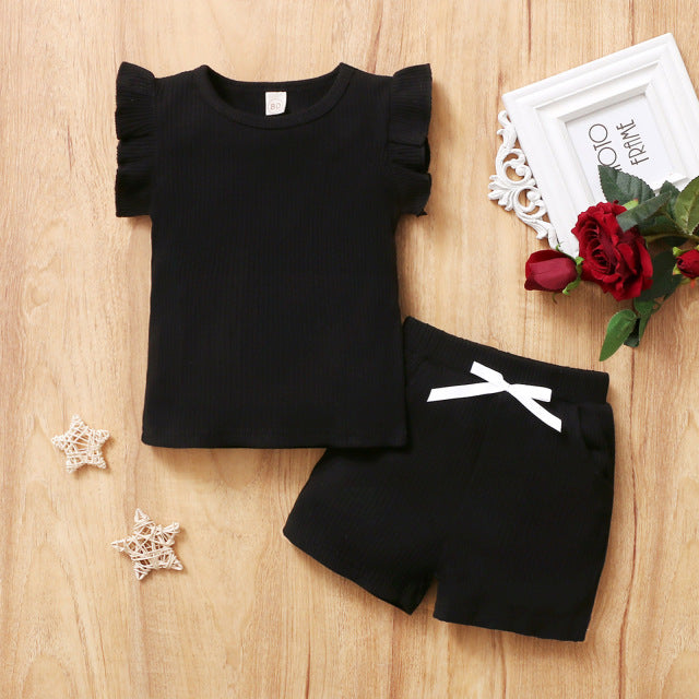 Conjunto de roupas infantis - O Retalho