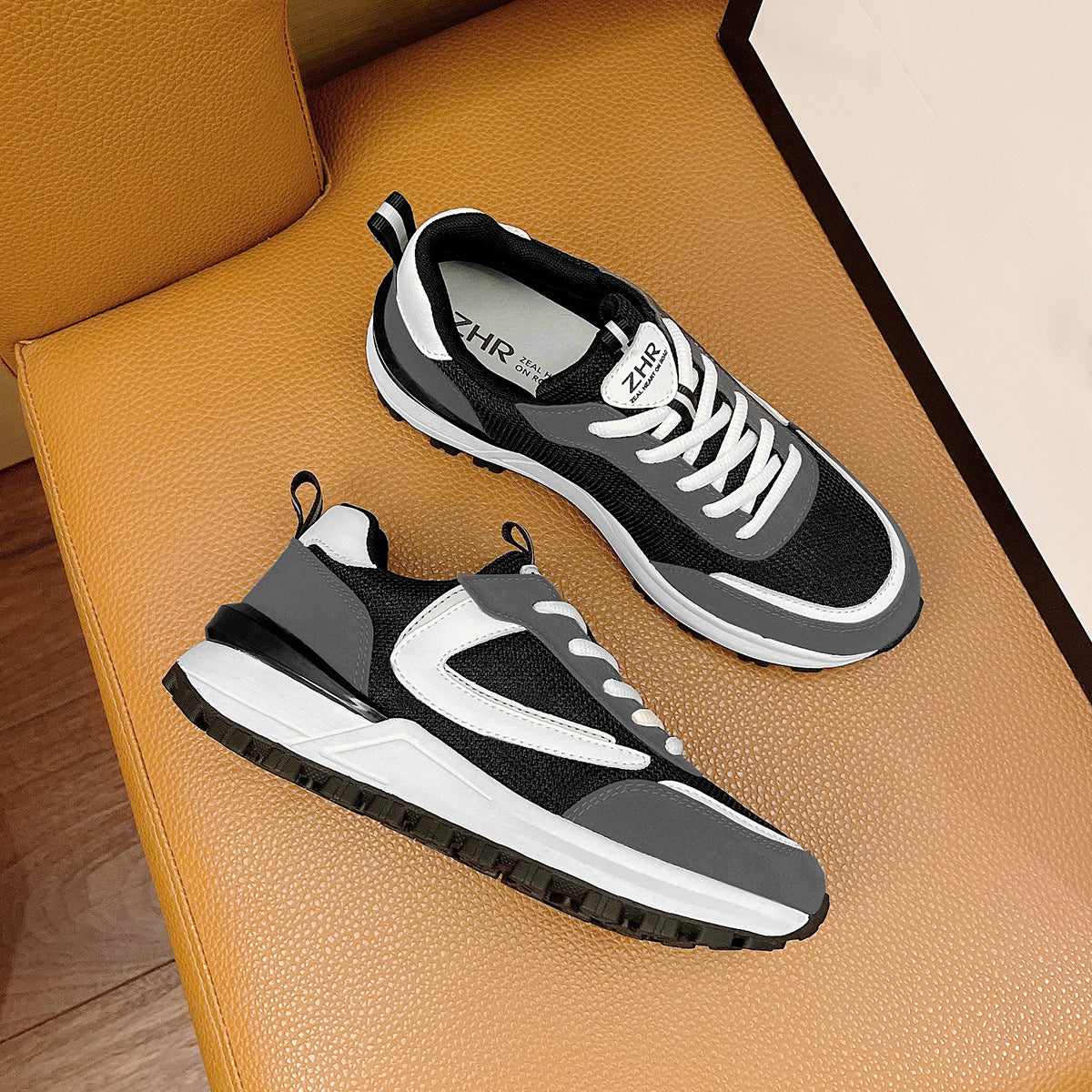 Sapatos esportivos - O Retalho