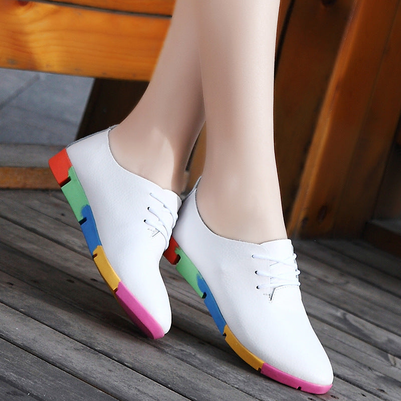 Sapatos pontiagudos de couro para mulheres - O Retalho