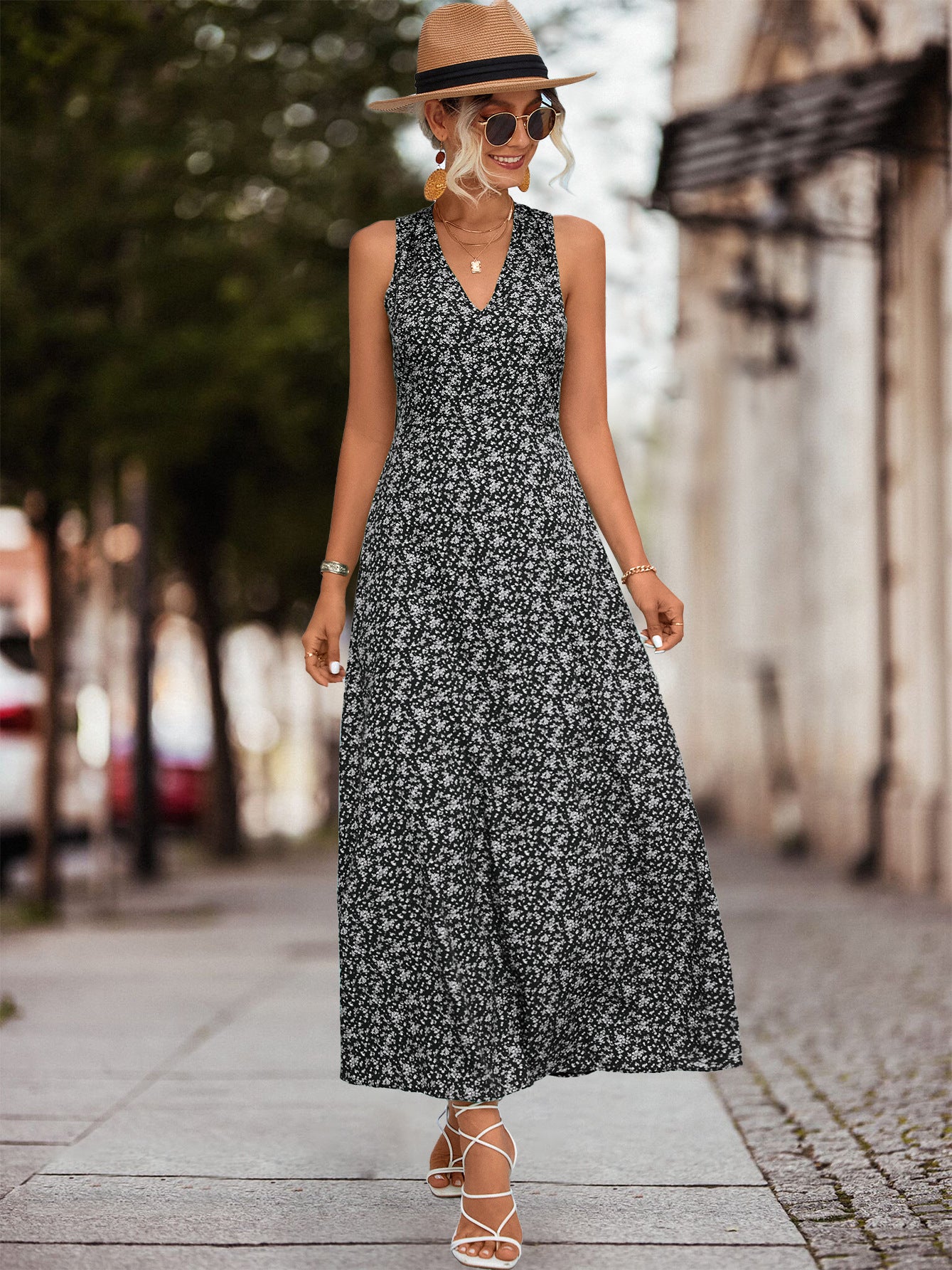 Vestido Casual Feminino com Decote nas Costas - O Retalho