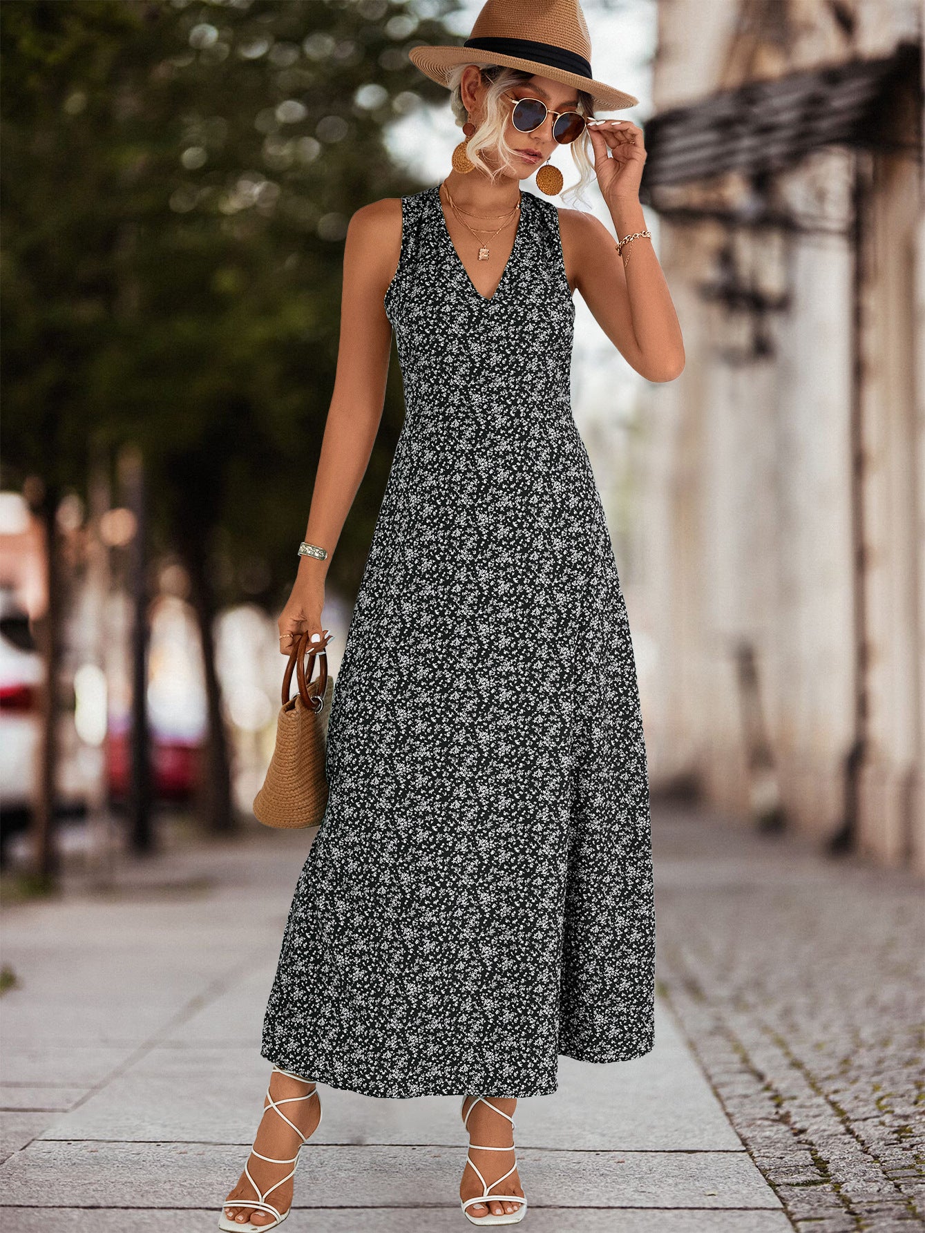 Vestido Casual Feminino com Decote nas Costas - O Retalho