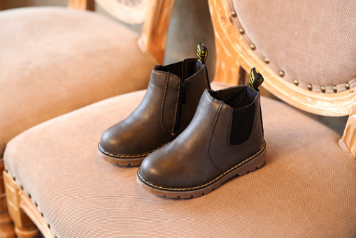 Sapatos para Meninos e Meninas - O Retalho