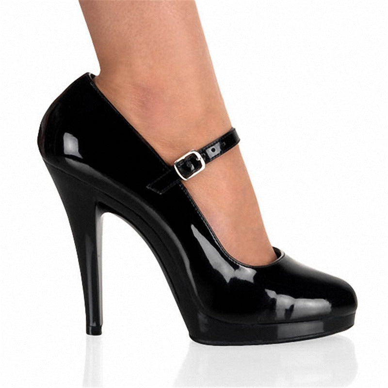 Salto alto preto👠 - O Retalho