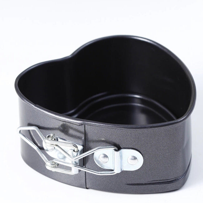A forma de bolo em formato de coração ao vivo do Slipknot é antiaderente e possui um fundo removível. É uma ferramenta para assar bolos DIY - O Retalho