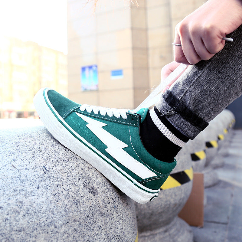 Sapatos relâmpago para homens e mulheres, modelos de casal baixos para ajudar sapatos de skate retrô de lona vulcanizada - O Retalho