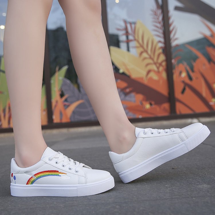 Sapatos Femininos de Couro Sintético - O Retalho
