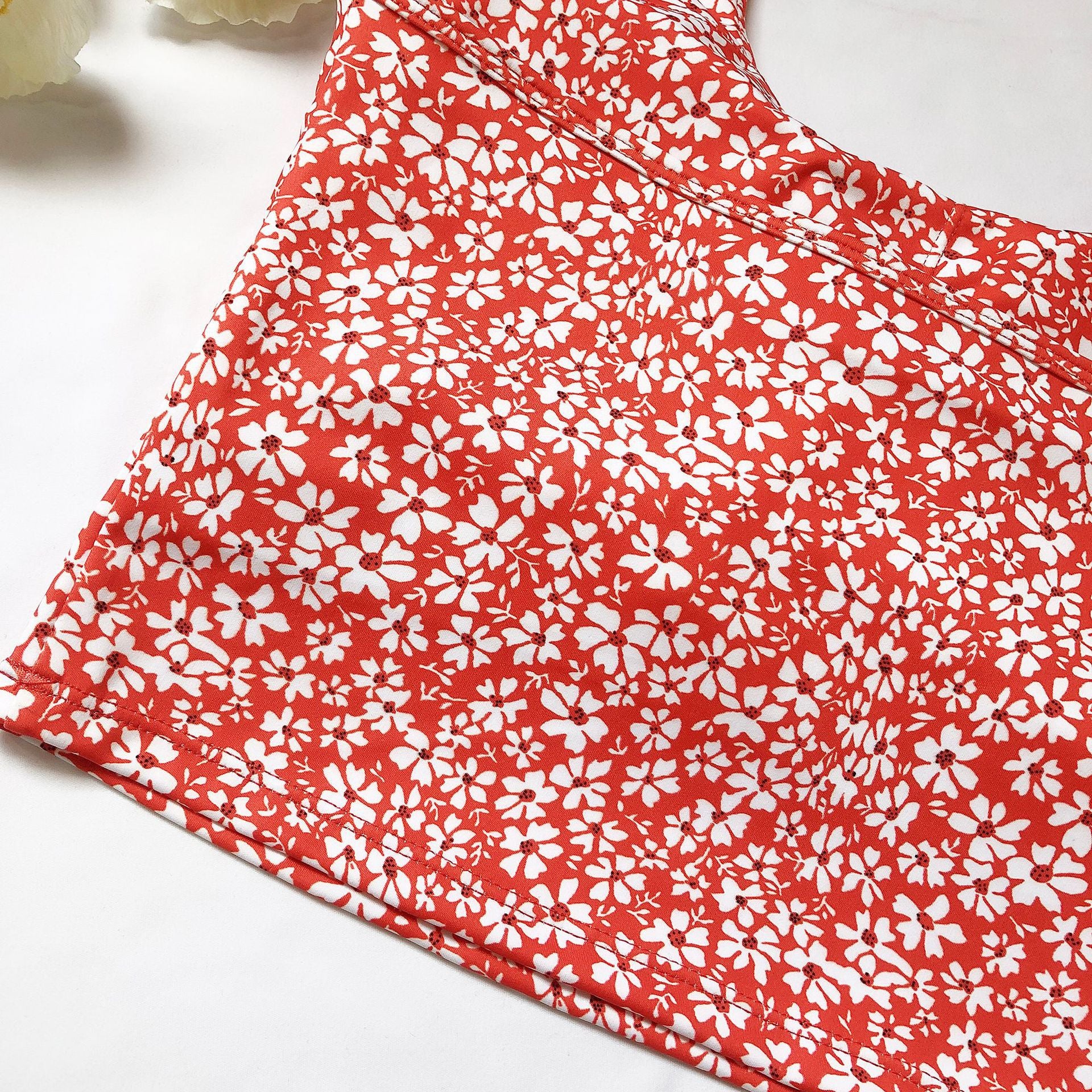 Conjunto de Roupas para Yoga, Dança e Fitness - Beleza Romântica Francesa com Detalhe nas Costas 🌹 ⚫ 🧡 - O Retalho
