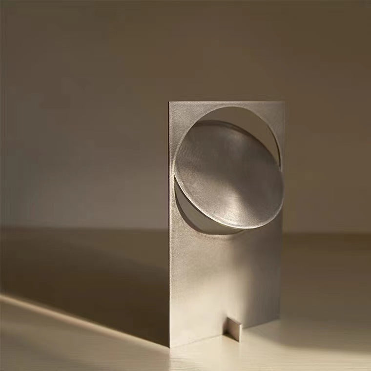 Luminária de Atmosfera para Mesinha de Cabeceira com Estilo Moderno e Minimalista - O Retalho