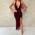 Vestido de veludo dourado com decote halter. - O Retalho