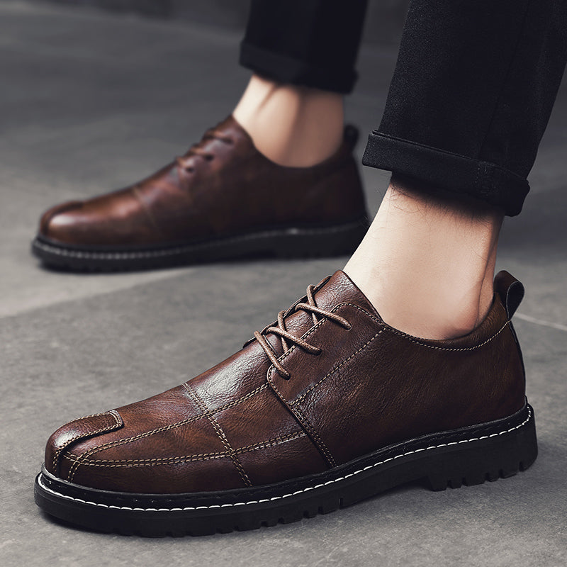 Sapatos pretos de couro para homem - O Retalho