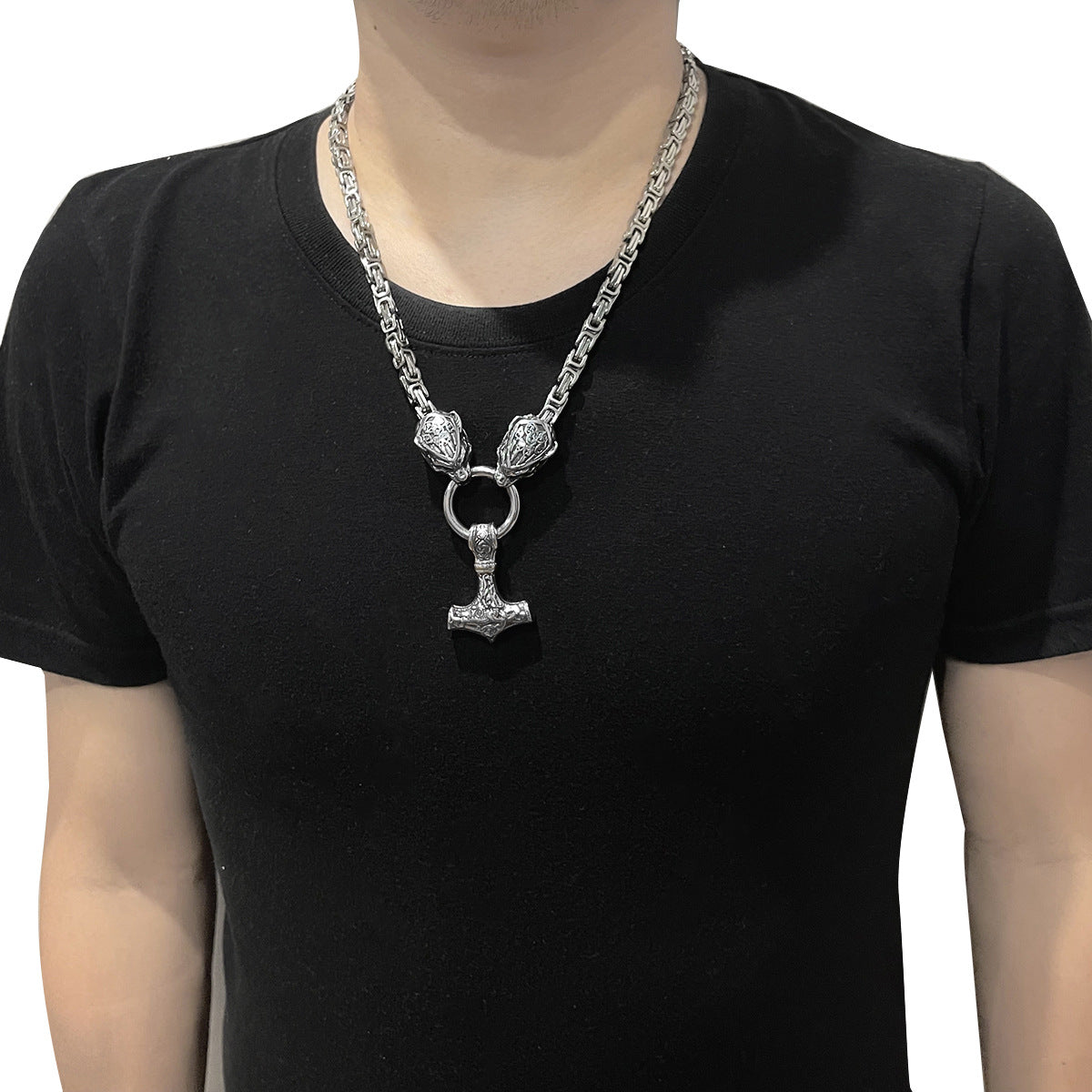 Colar Masculino de Aço Inoxidável: Elegância Duradoura para o Homem Moderno - O Retalho