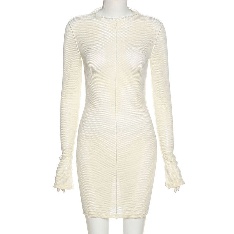 Vestidos transparentes com mangas compridas que cobrem os quadris. - O Retalho