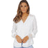Camisa com decote em V de renda - O Retalho