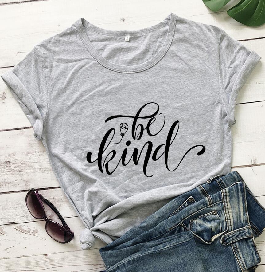 Camiseta manga curta estilo Europeu - O Retalho