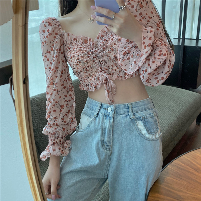 Top cropped floral com ombros à mostra - O Retalho