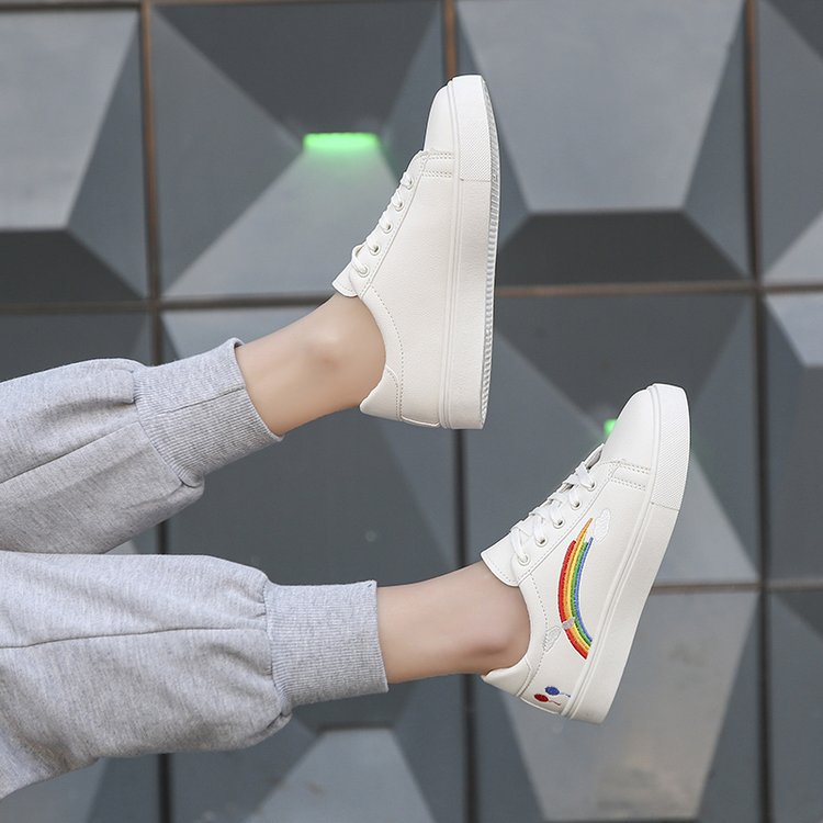 Sapatos Femininos de Couro Sintético - O Retalho