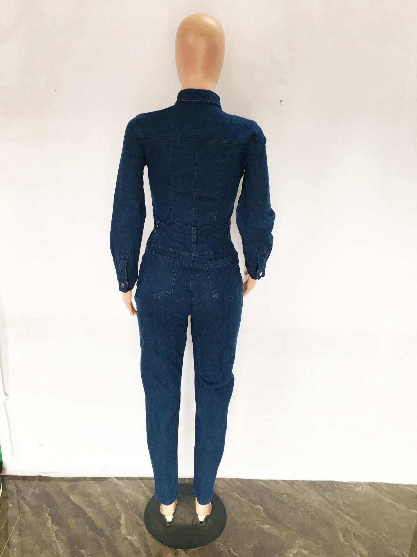 Macacão Jeans Azul escuro com Elástico nos Pés - O Retalho