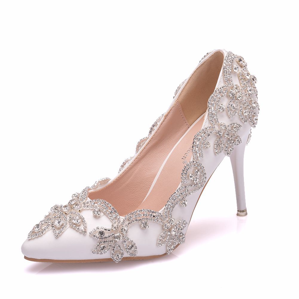 Sapatos de salto alto de bico fino - O Retalho