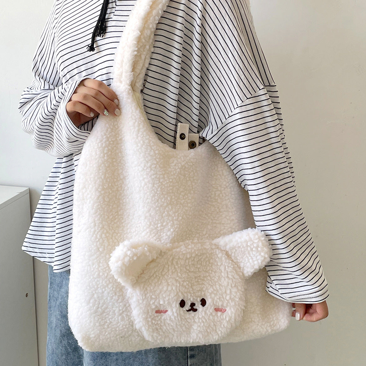 Bolsa personalizada para mulheres com design 3D de urso de desenho animado 🐻🌸 - O Retalho