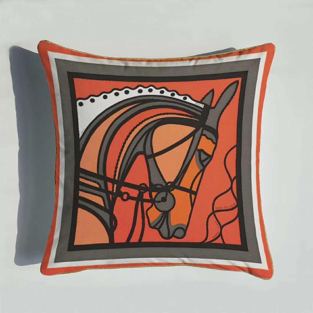 Almofada Decorativa para Sala de Estar, Quarto - O Retalho
