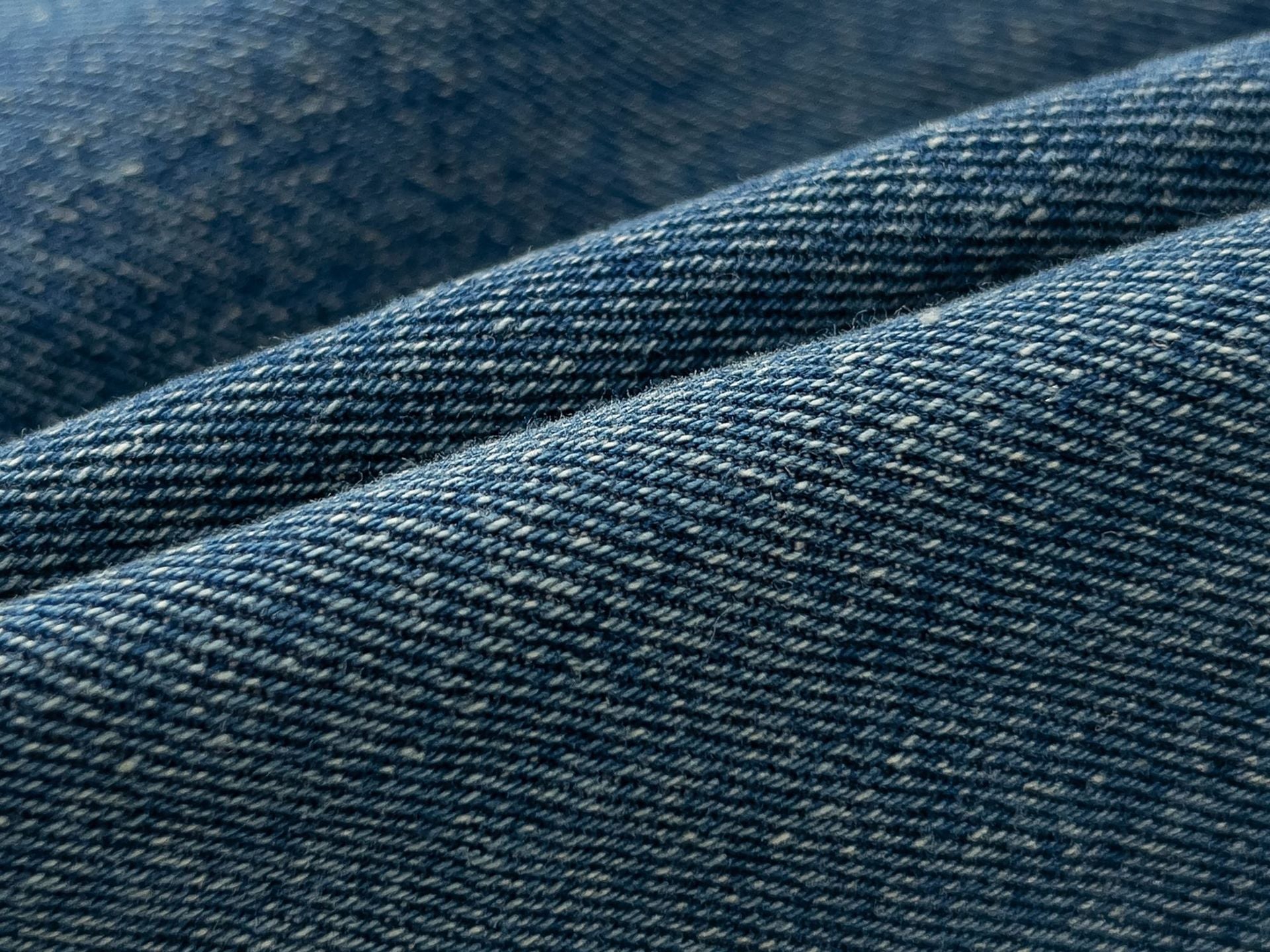 Calças jeans de perna reta com bolso de carga - O Retalho