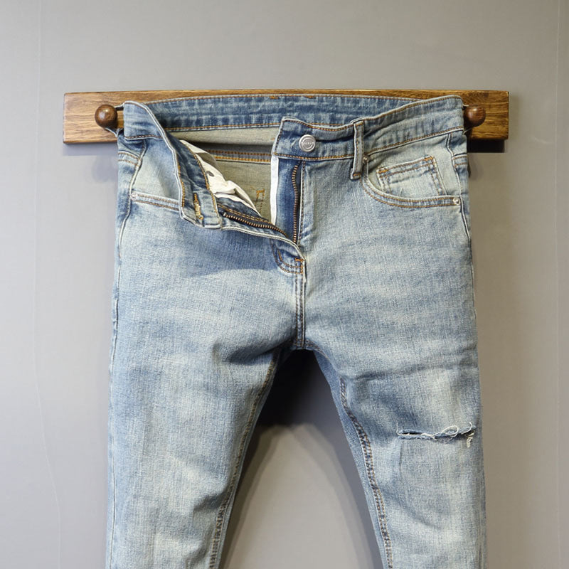 Calça Jeans Slim Retro Azul Claro - Estilo Vintage com Toque Moderno - O Retalho