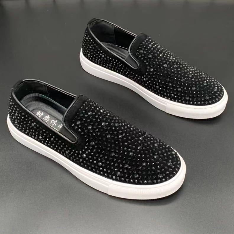Sapatos casuais respiráveis com rebite da moda para homens - O Retalho