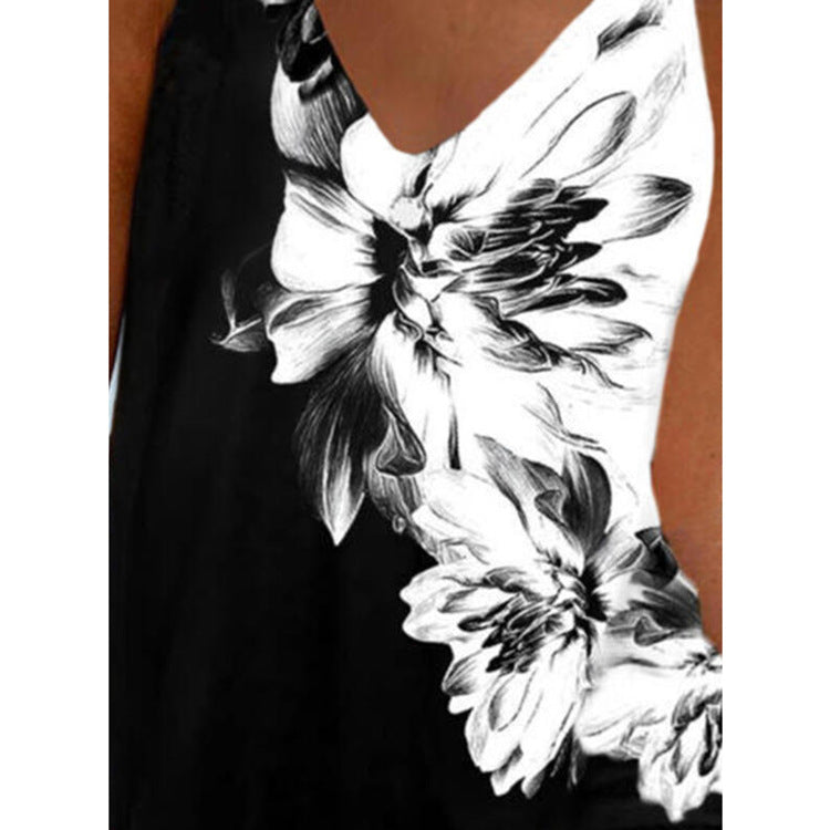 Blusa Casual com Estampa Digital Floral Preto e Branco - O Retalho