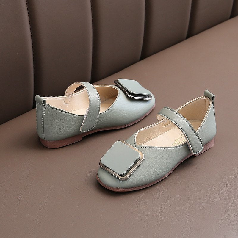 Sapatos pequenos de couro retrô com sola macia para meninas - O Retalho