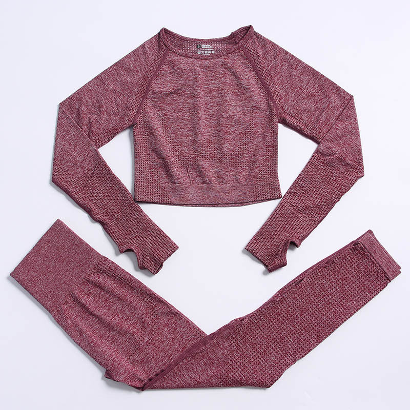 Conjunto de Roupas de Yoga Fitness - Elegância Sem Costuras para Mulheres Ativas - O Retalho