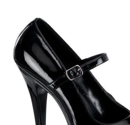 Salto alto preto👠 - O Retalho