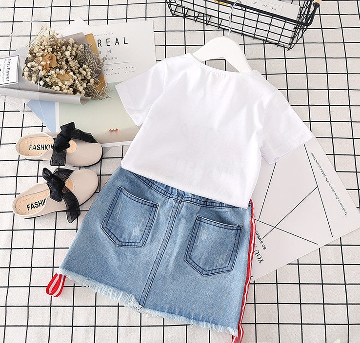 Roupas infantis para meninas camiseta branca, saia jeans - O Retalho