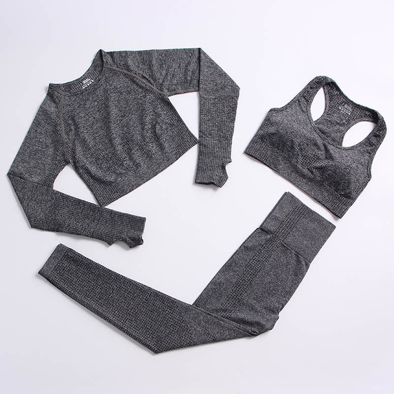 Conjunto de Roupas de Yoga Fitness - Elegância Sem Costuras para Mulheres Ativas - O Retalho