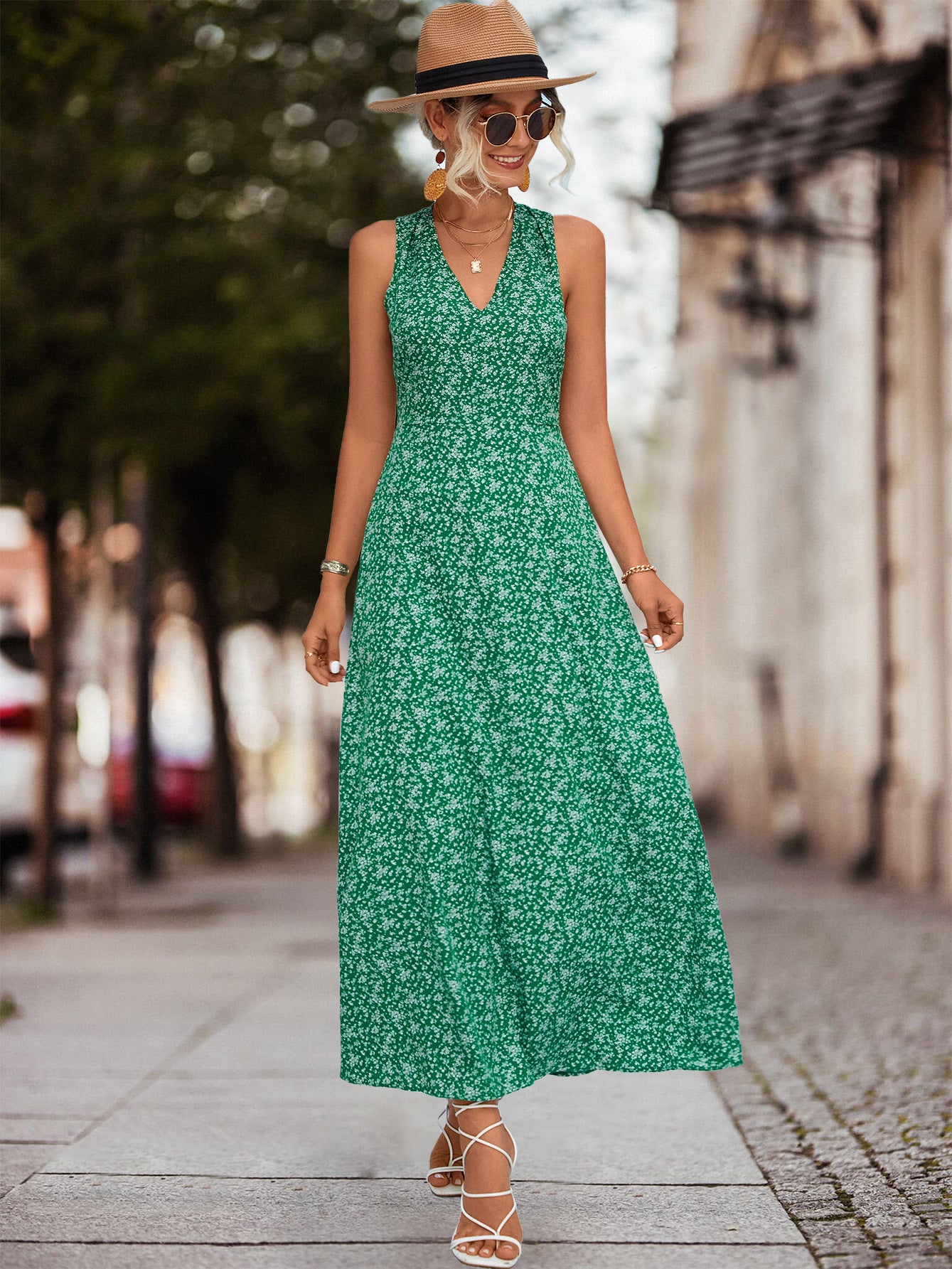 Vestido Casual Feminino com Decote nas Costas - O Retalho
