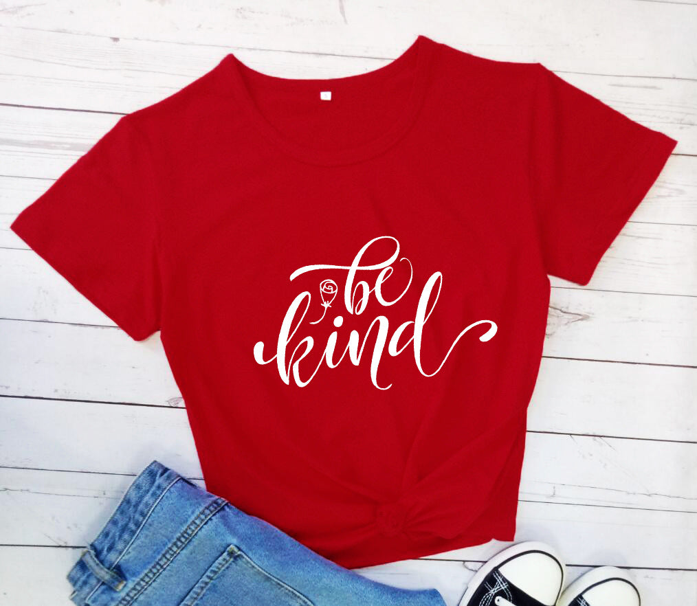 Camiseta manga curta estilo Europeu - O Retalho