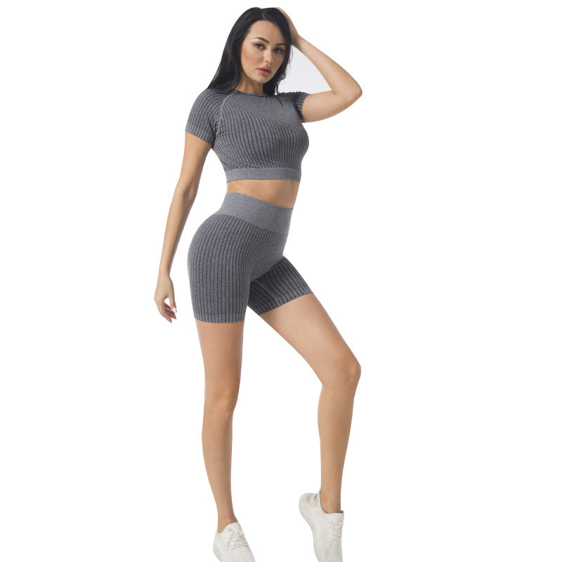 Conjunto de Yoga Sem Costuras para Mulheres - Elegância e Desempenho em Cada Movimento - O Retalho
