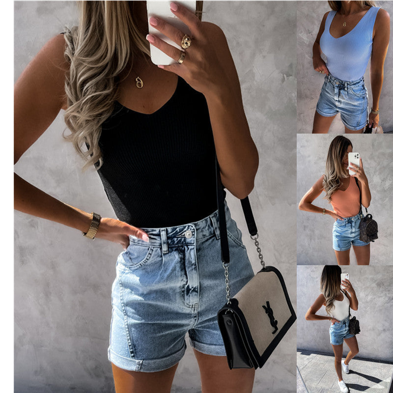 Crop top sem mangas com decote em V com listra afundada - O Retalho
