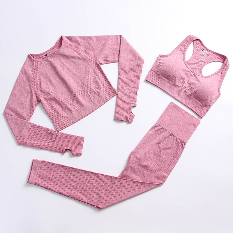 Conjunto de Roupas de Yoga Fitness - Elegância Sem Costuras para Mulheres Ativas - O Retalho