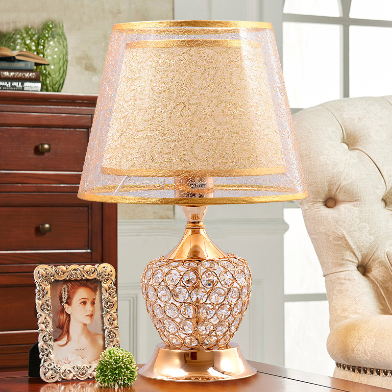 Luminária de Cabeceira para Quarto - O Retalho