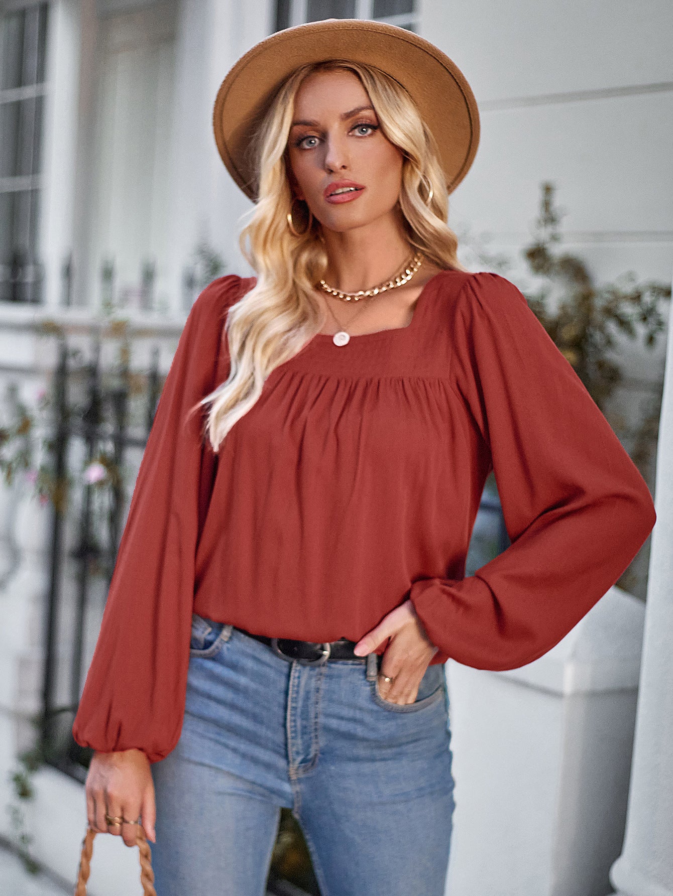 Top Versátil de Manga Comprida Slim Fit Gola Quadrada - O Retalho